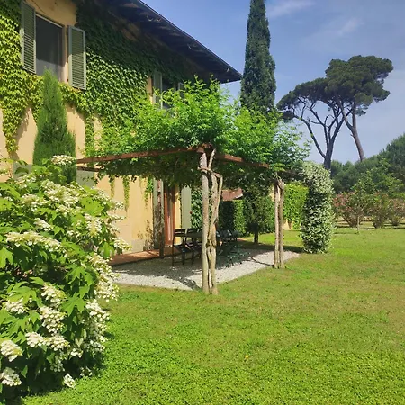 Casale Cipresso * فيكيانو